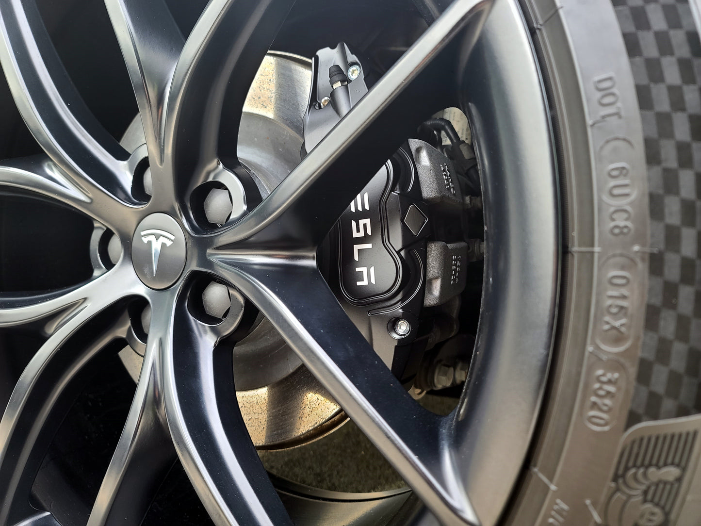 Model Y: Decorative Brake Caliper Cover Aluminum Alloy (4 PCs)
