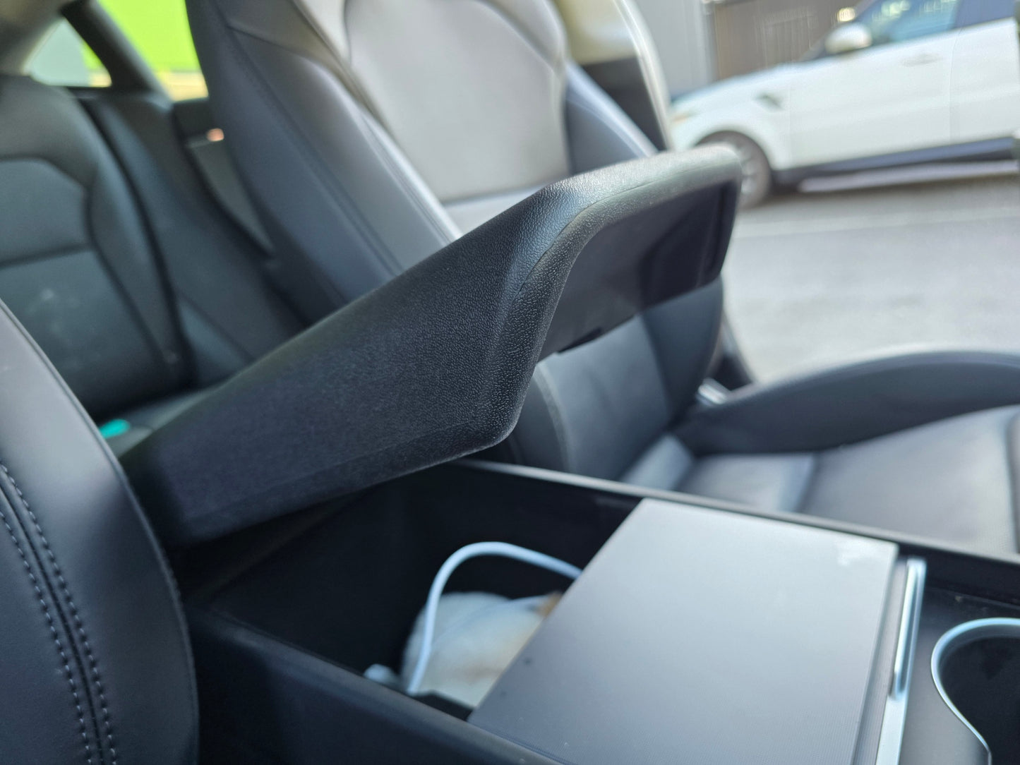 Model 3 Highland 2024-2025/ Y Juniper 2025: TPE Rubber Armrest Protection Cover