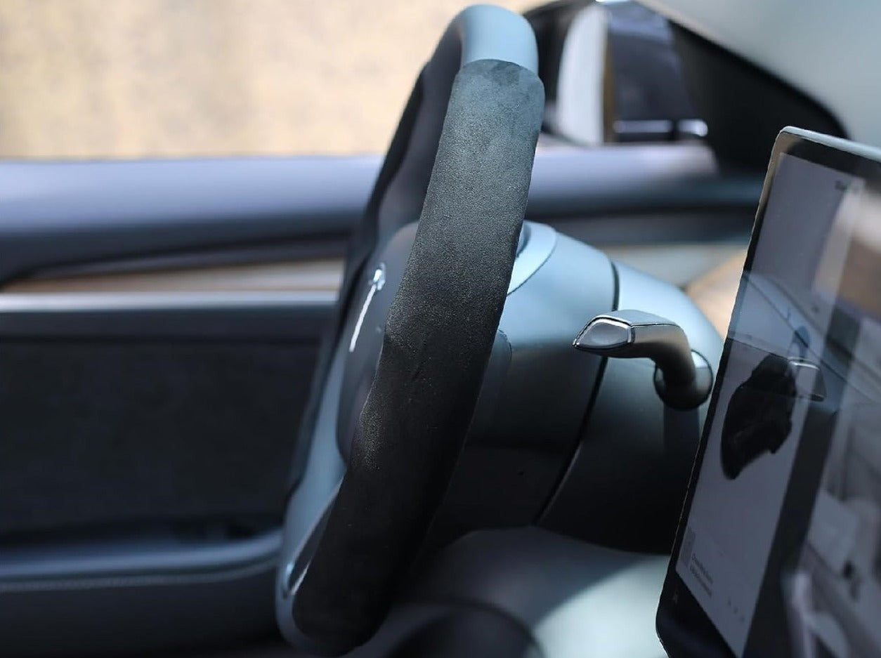 Model 3/Y: Steering Wheel Cover