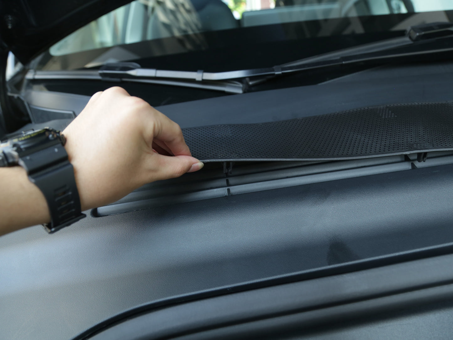 Model Y Legacy: Air Inlet Vent Protection Filter Cover