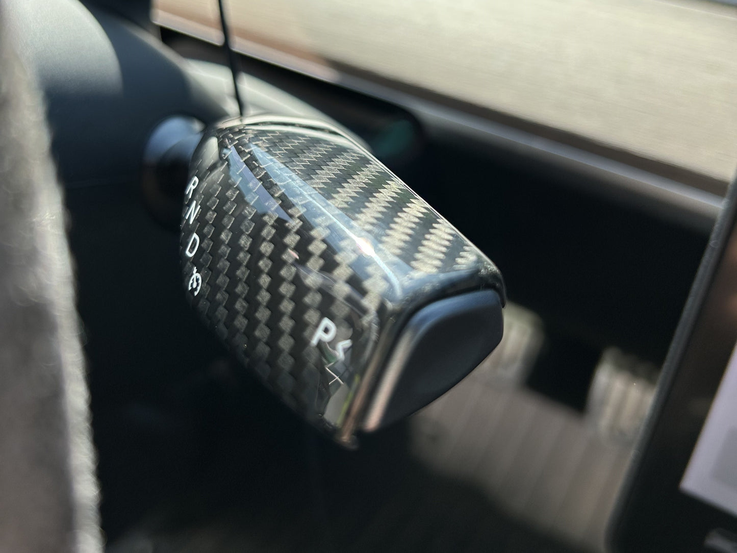 Model 3/Y: Real Carbon Fibre Gear Shift and Wiper Control Lever Covers (2PCs)