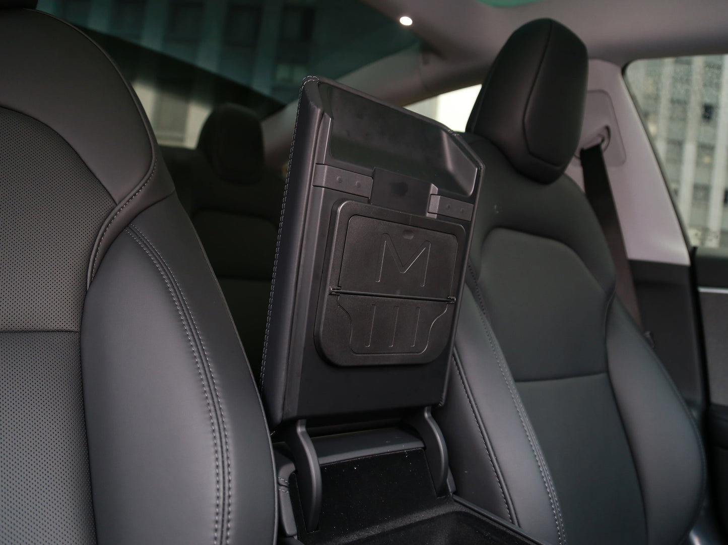 Model 3 Highland 2024-2025/ Y Juniper 2025: Hidden Armrest Organizer