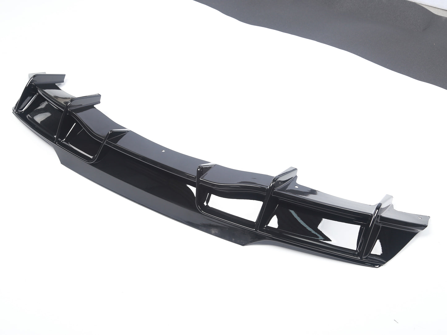 Model 3 Highland: Performance Rear Bumper Diffuser
