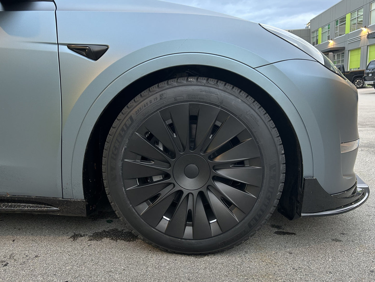 Model Y: 19" New Aero Wheel Protector Cover Set (4pcs)