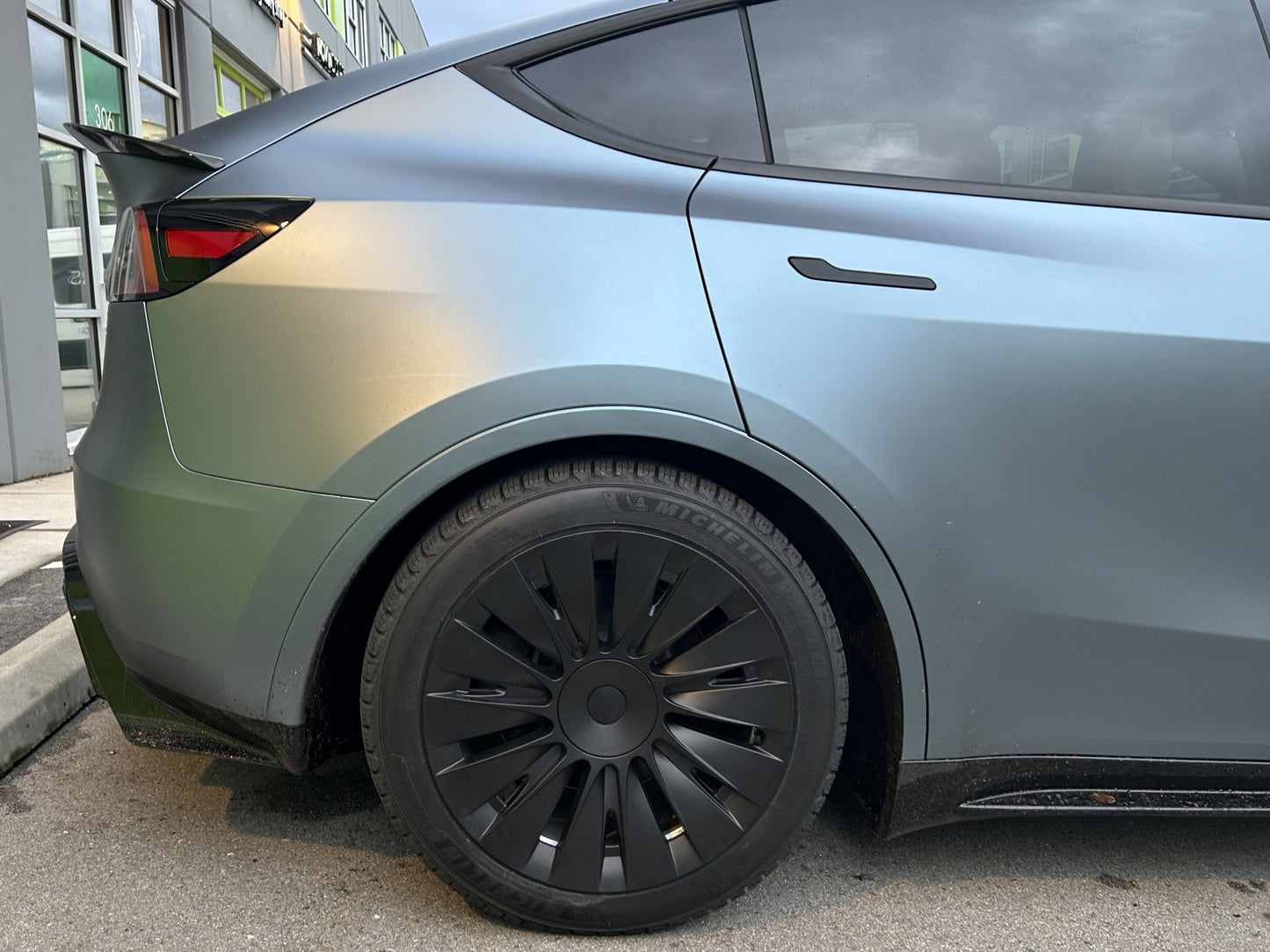 Model Y: 19" New Aero Wheel Protector Cover Set (4pcs)