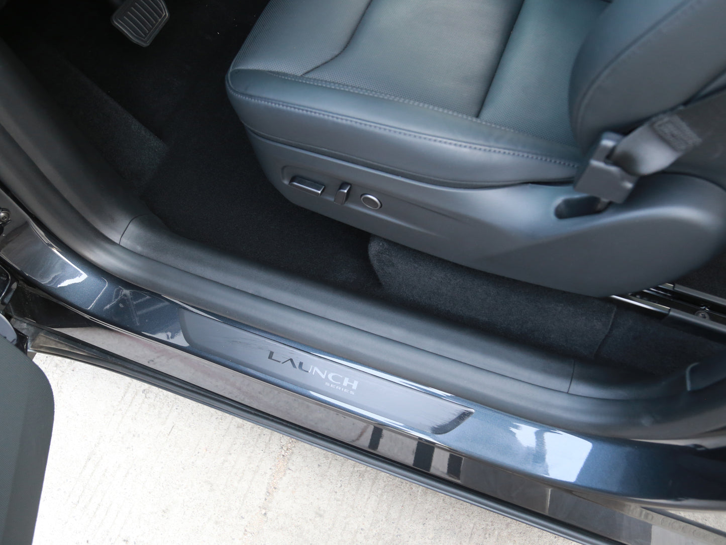 Model Y Juniper 2026+: Full Coverage TPE Door Sill Protection Guard Covers (8PCs)