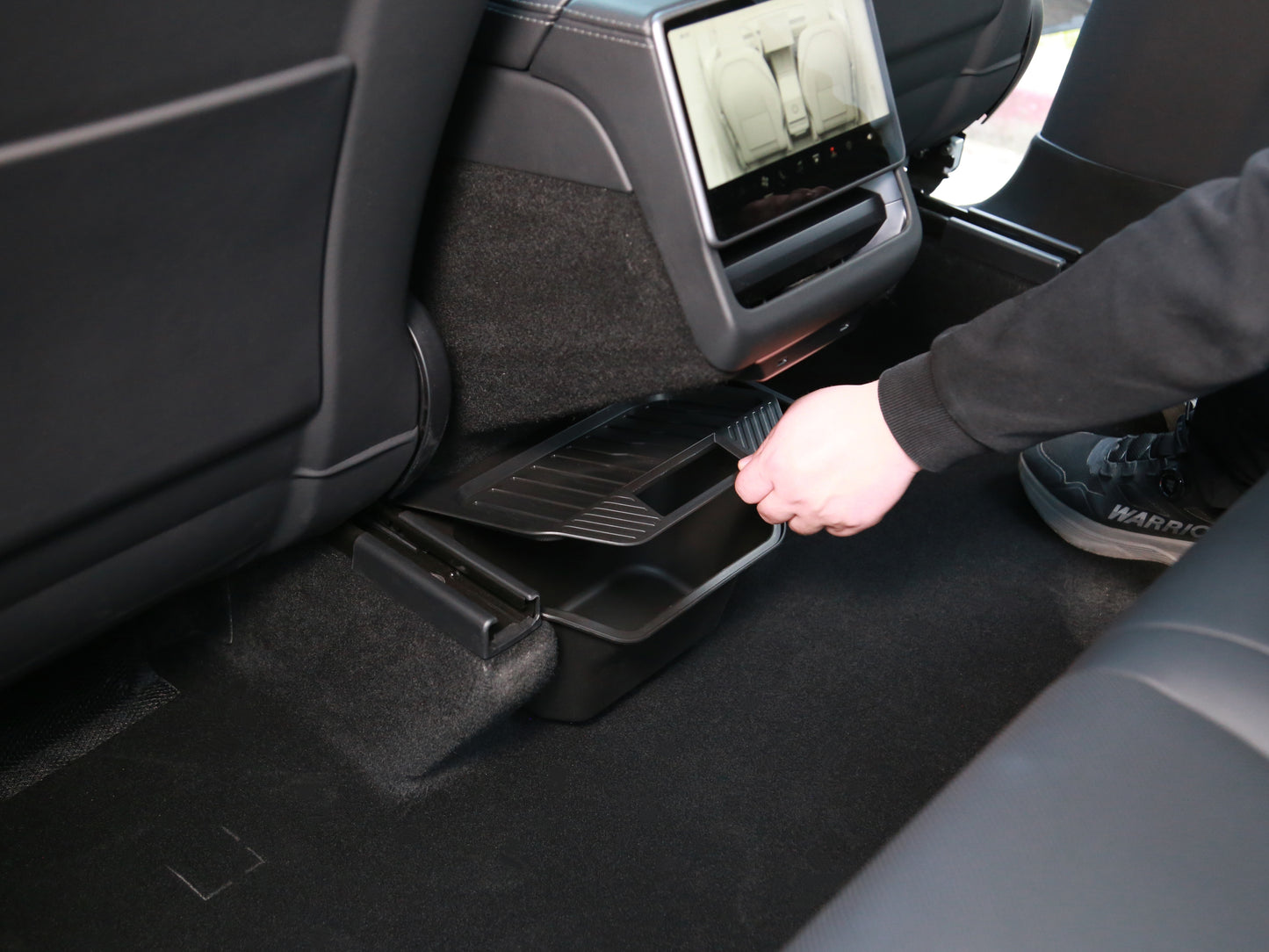 Model Y Juniper 2026+: Rear Passenger Centre Console Storage Bin