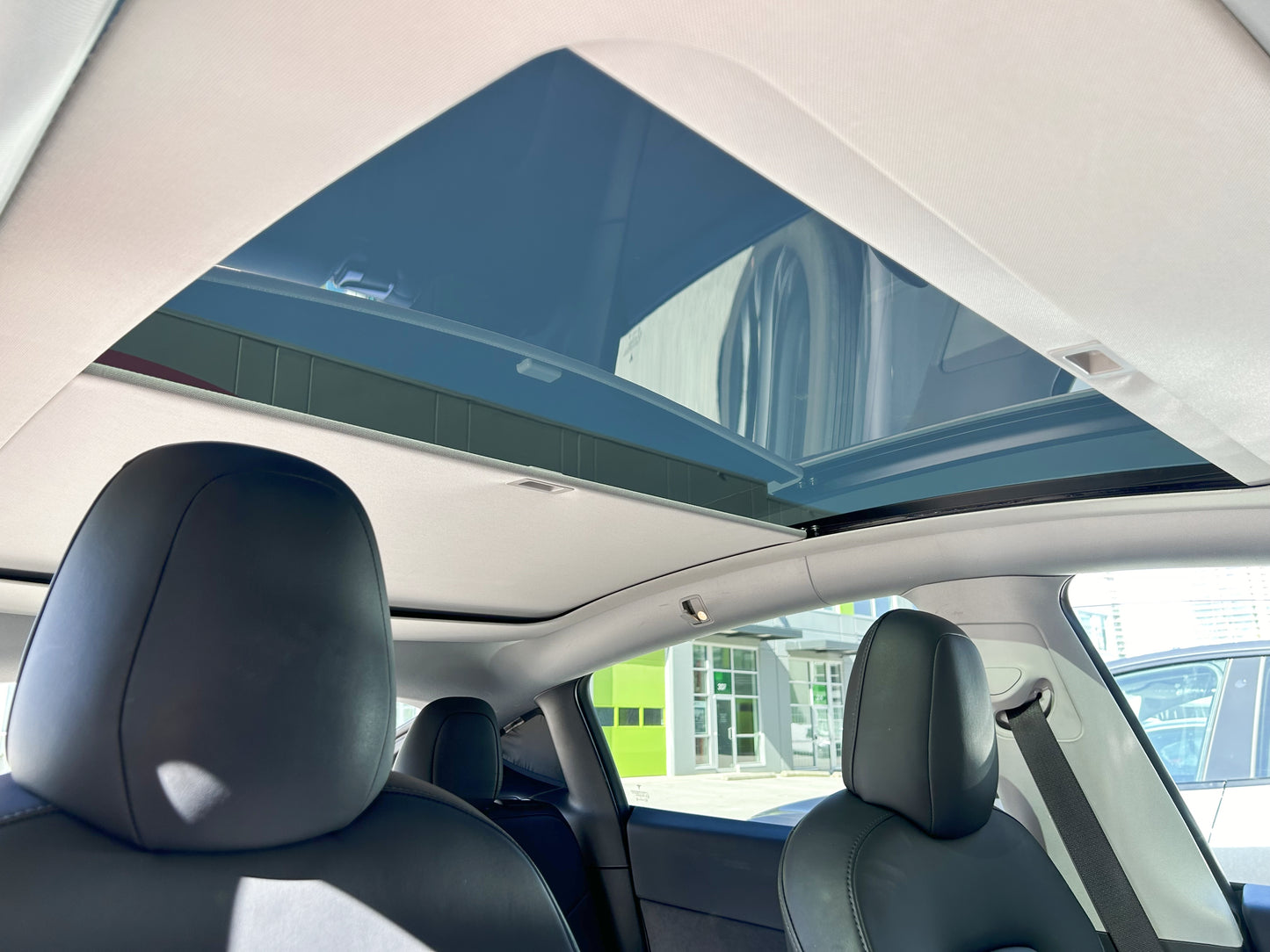Model Y Legacy: Retractable Glass Roof Sunshade