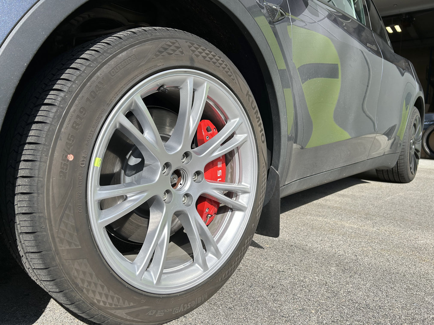 Model Y: Decorative Brake Caliper Cover Aluminum Alloy (4 PCs)