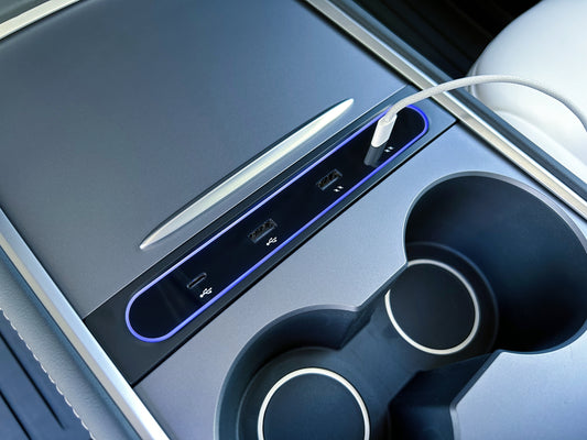 Model 3 Legacy 2021-2023/ Y Legacy: 4 in 1 USB Extension Hub Panel V.2 (2 USB-A + 2 Type-C)