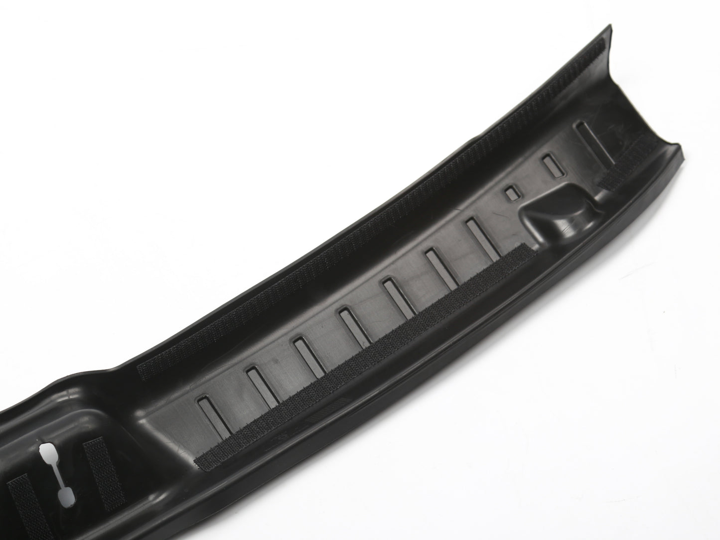 Model Y Juniper 2026+: TPE Trunk Sill Cover