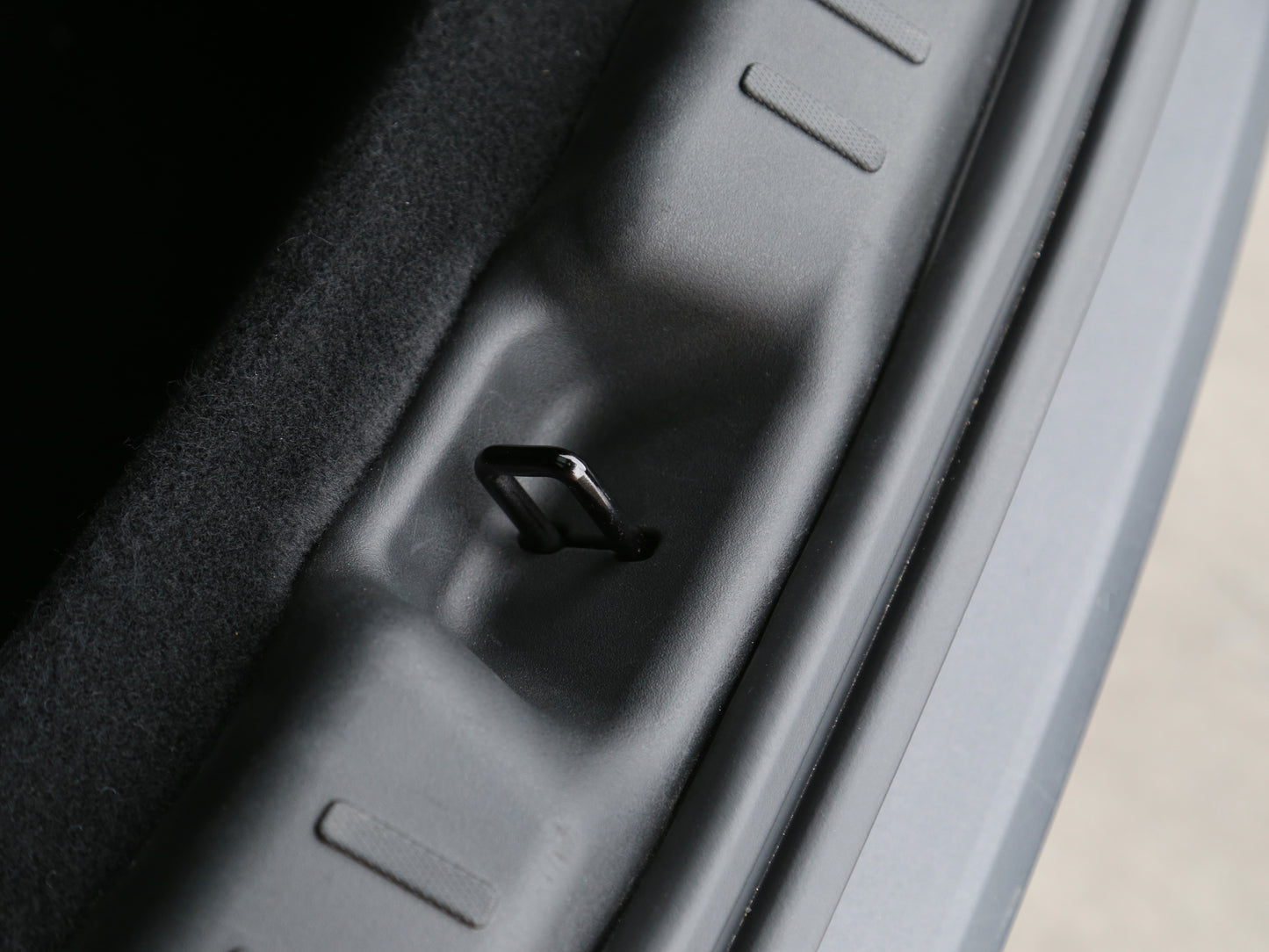 Model Y Juniper 2026+: TPE Trunk Sill Cover