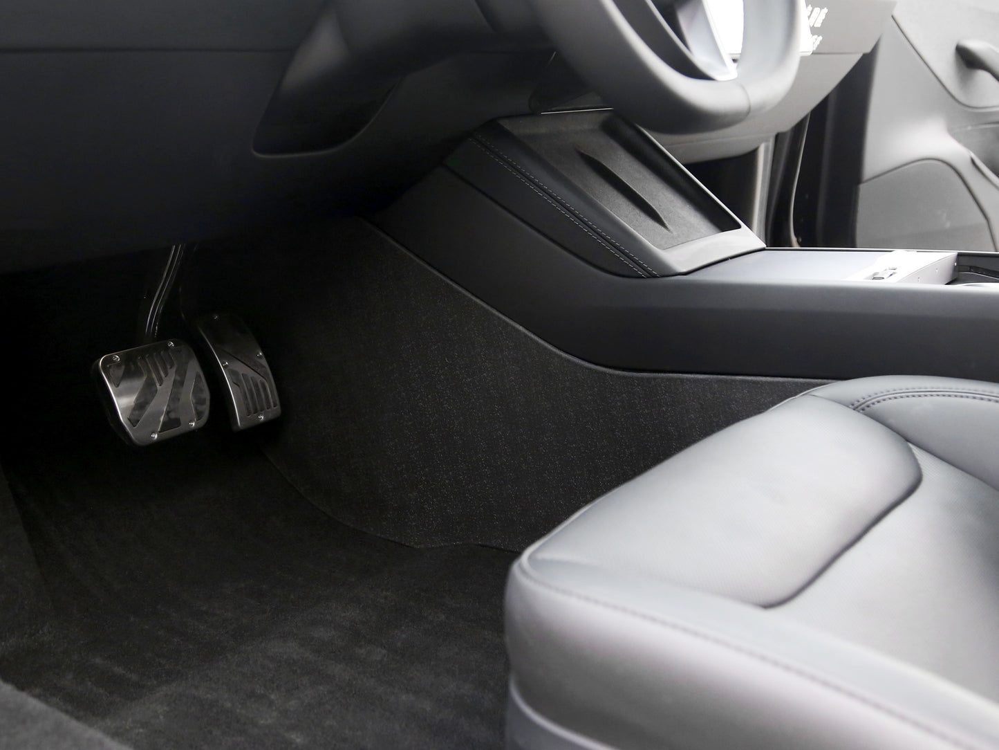 Model 3 Highland: TPE Centre Console Anti-Kick Cover Pads (2 PCs)