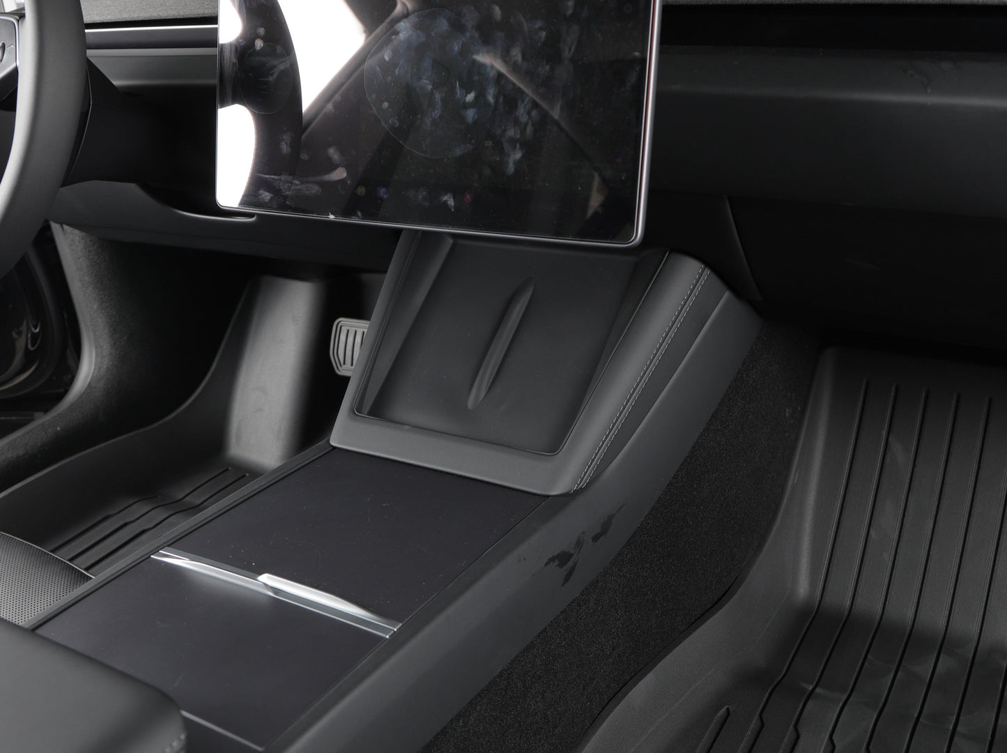 Model 3 Highland 2024-2025/ Y Juniper 2025: Wireless Charging Silicone Cover Pads
