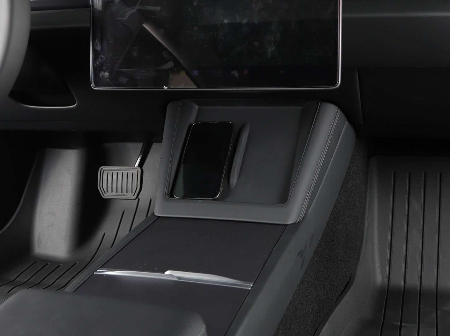 Model 3 Highland 2024-2025/ Y Juniper 2025: Wireless Charging Silicone Cover Pads