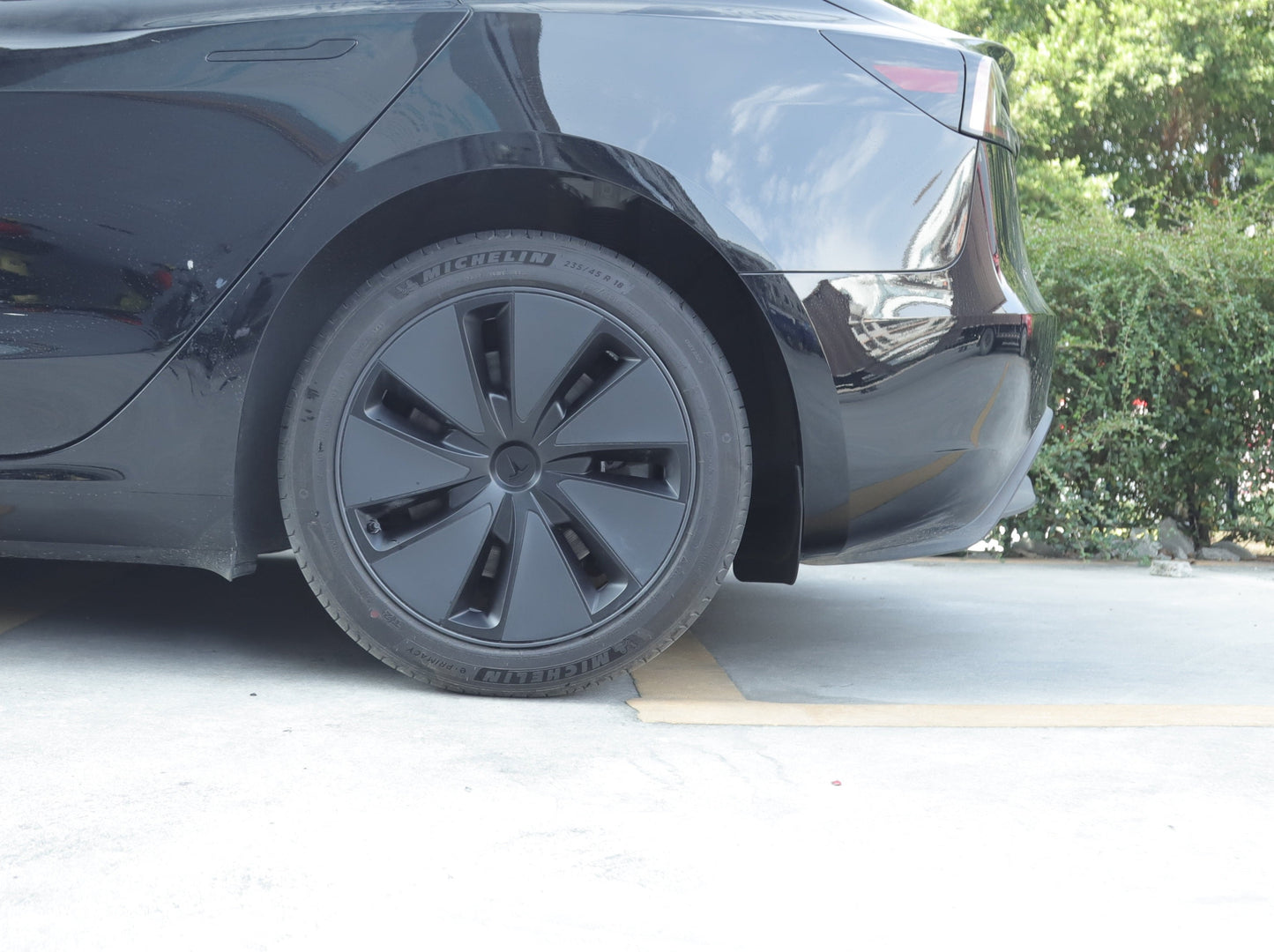 Model 3 Highland 2024-2025: OEM TPE Rubber Mud Flaps Splash Guards