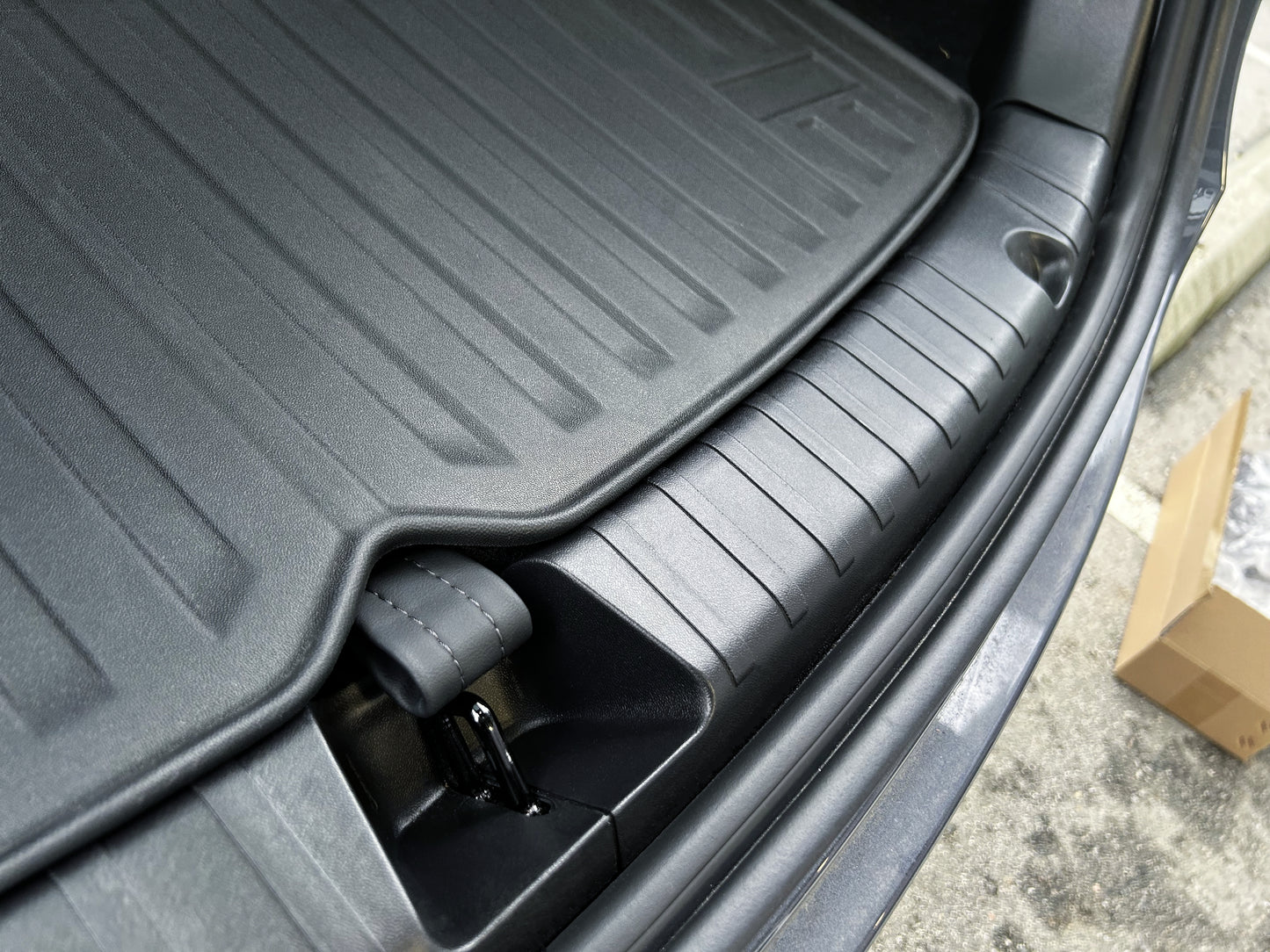 Model Y Legacy: Trunk Sill Protection Cover (4 PCs)