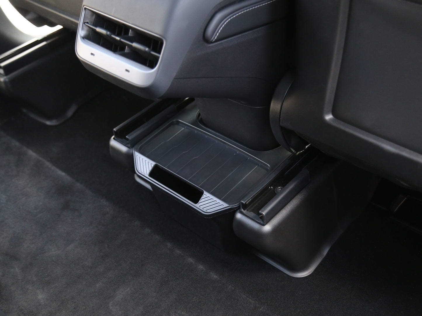 Model Y Legacy: Rear Passenger Centre Console Storage Bin