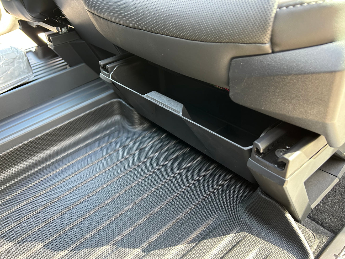 Cybertruck: Underseat Drawer