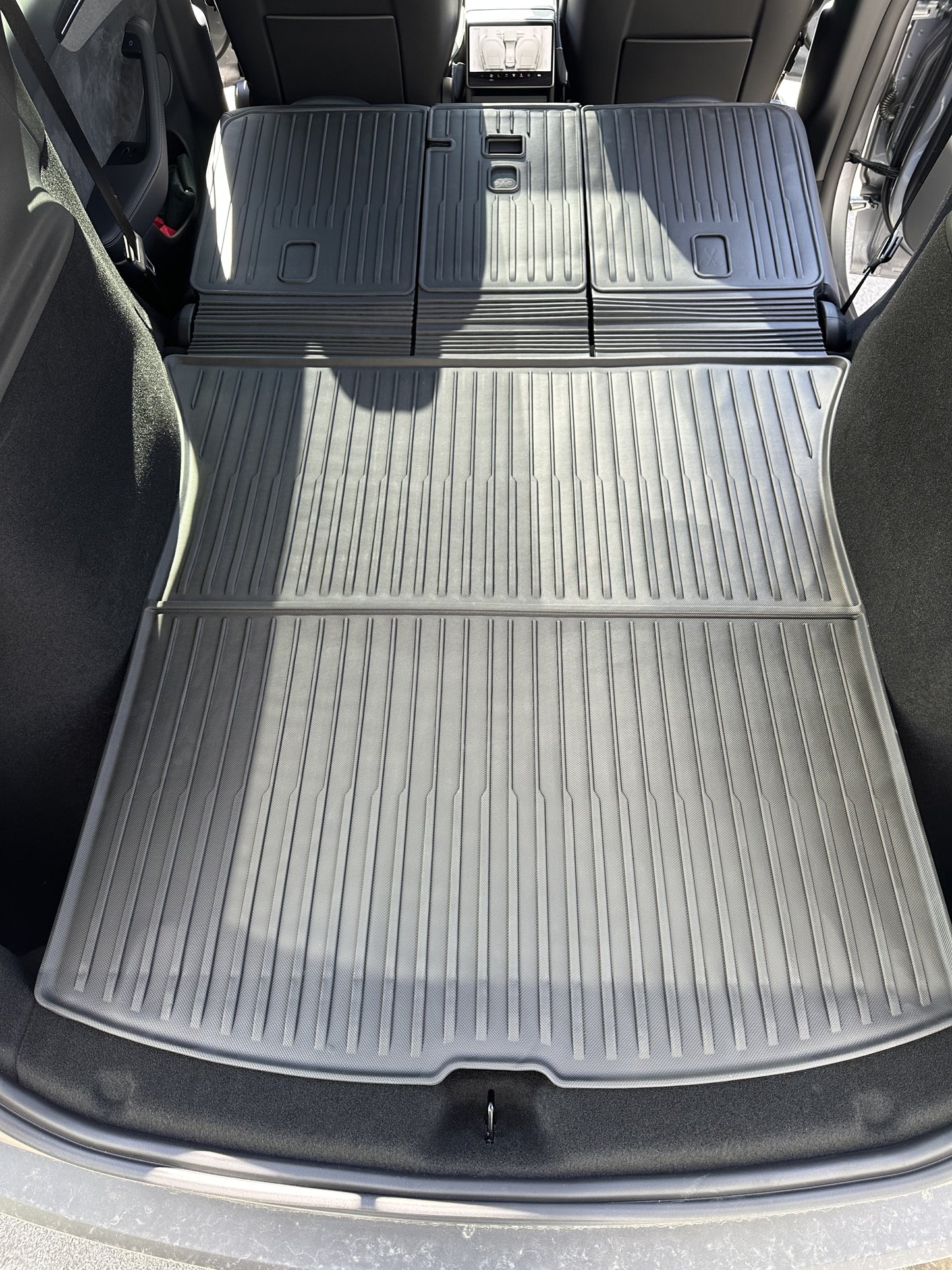 Model Y Juniper: All-In-One TPE Trunk Storage Cargo Mat