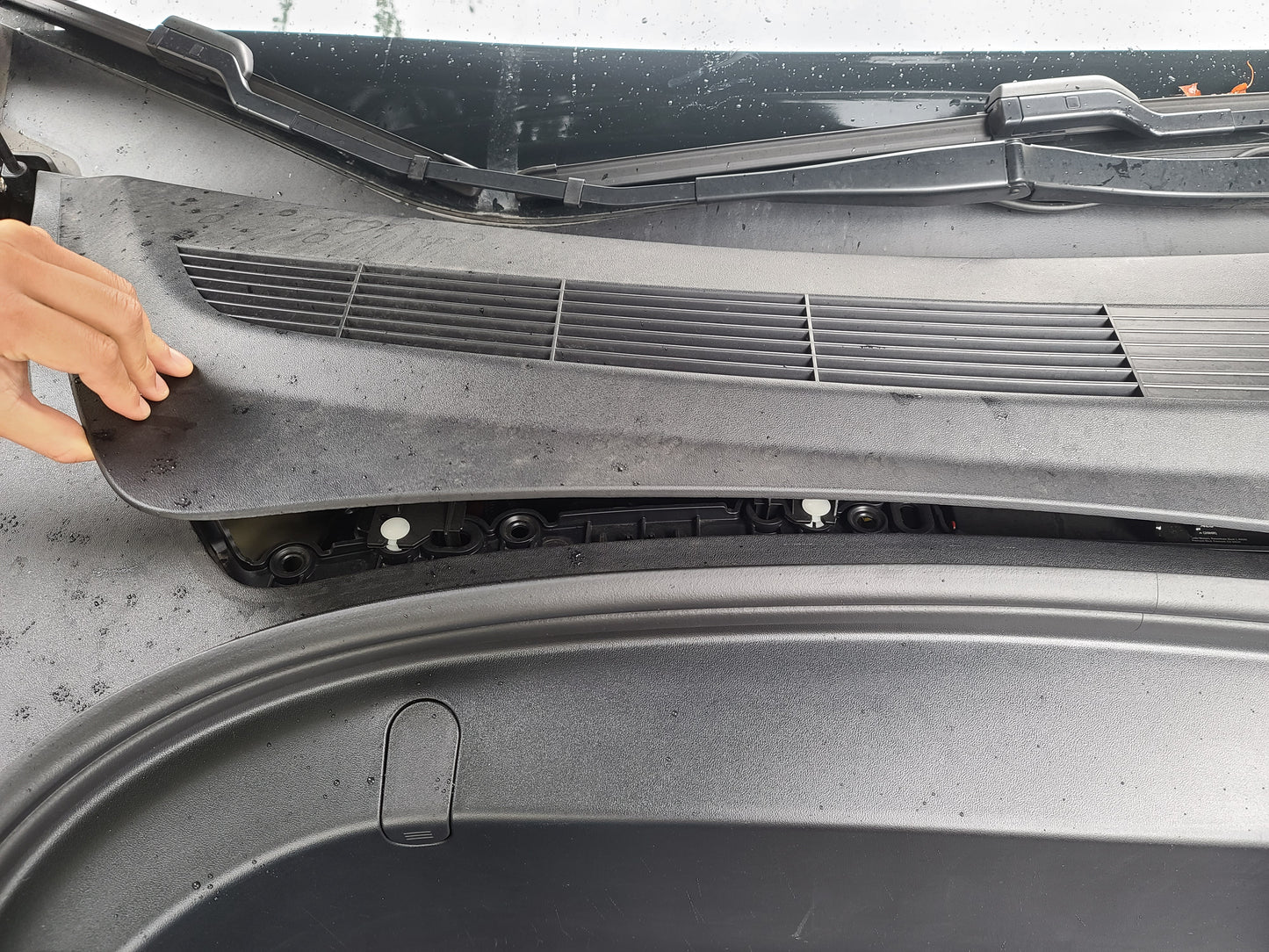 Model 3: Air Inlet Vent Protection Cover