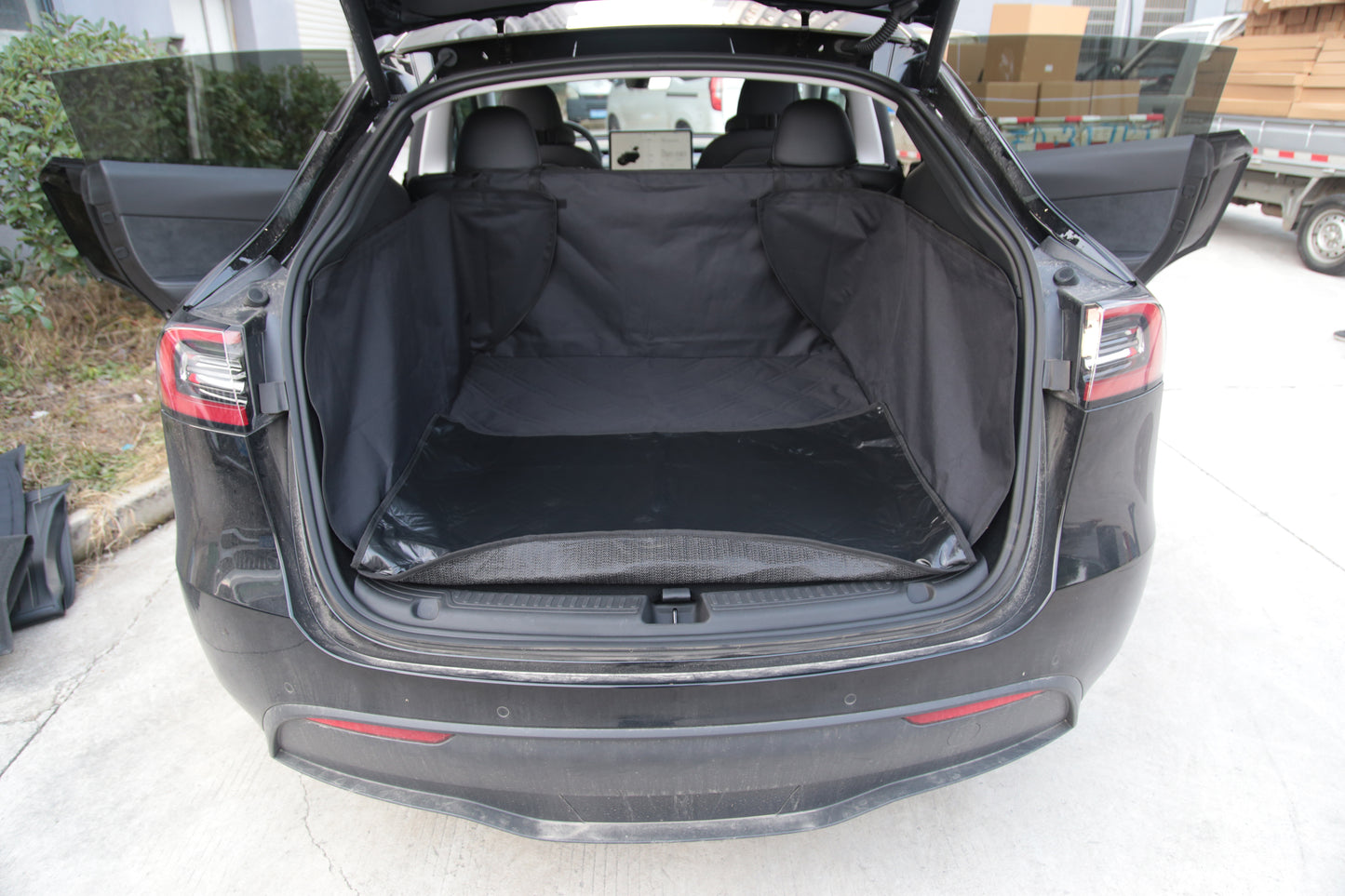 Model Y: Pet Trunk Covers