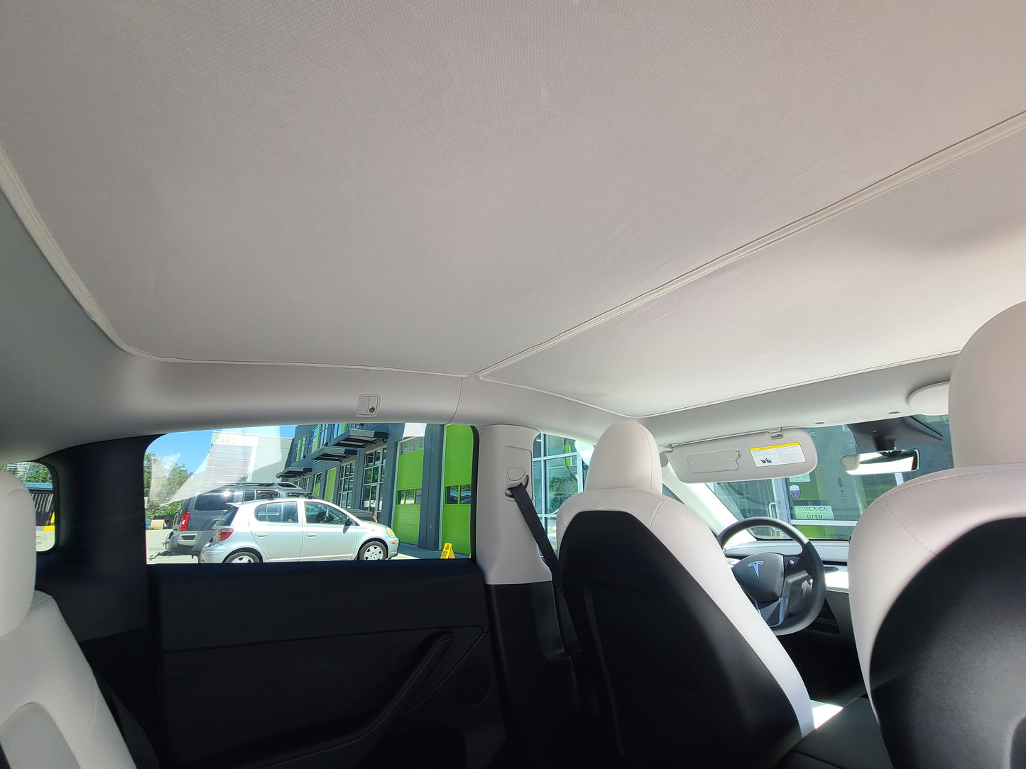 Model Y: Panoramic Glass Roof Sunshade