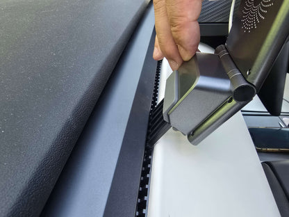 model-3-legacy-y-legacy-magnetic-wireless-charging-dashboard-vent-phone-holder-mount
