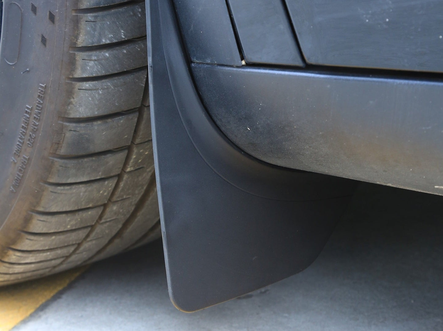 Model Y: OEM TPE Rubber Mud Flaps Splash Guards