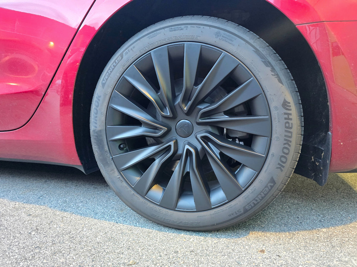 Model 3 Highland 2024+: Star Blade 18" Wheel Rim Protector Cover
