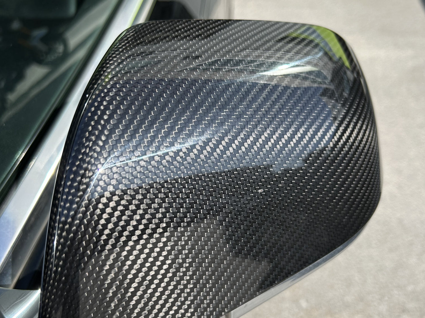 Model 3/Y: Real Carbon Fibre Side View Mirror Covers (2PCs)