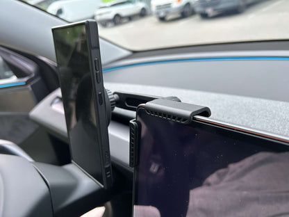 model-3-y-magnetic-rotatable-screen-edge-phone-holder-mount