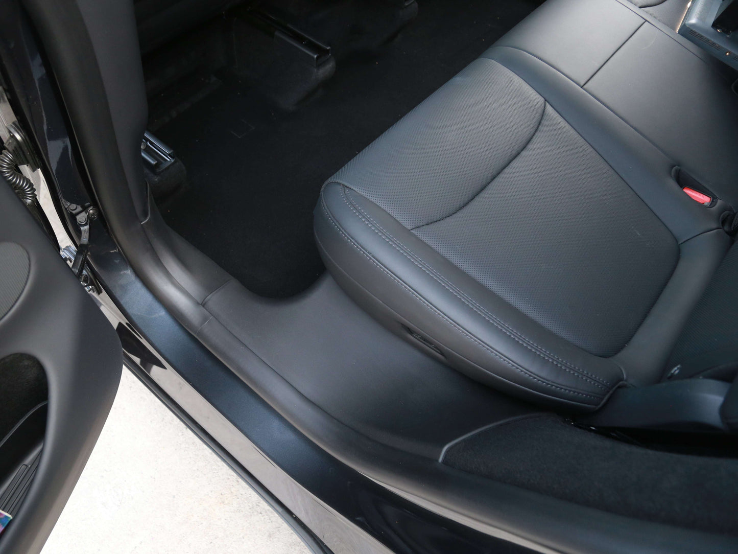 model-y-juniper-full-coverage-tpe-door-sill-protection-guard-covers-8pcs