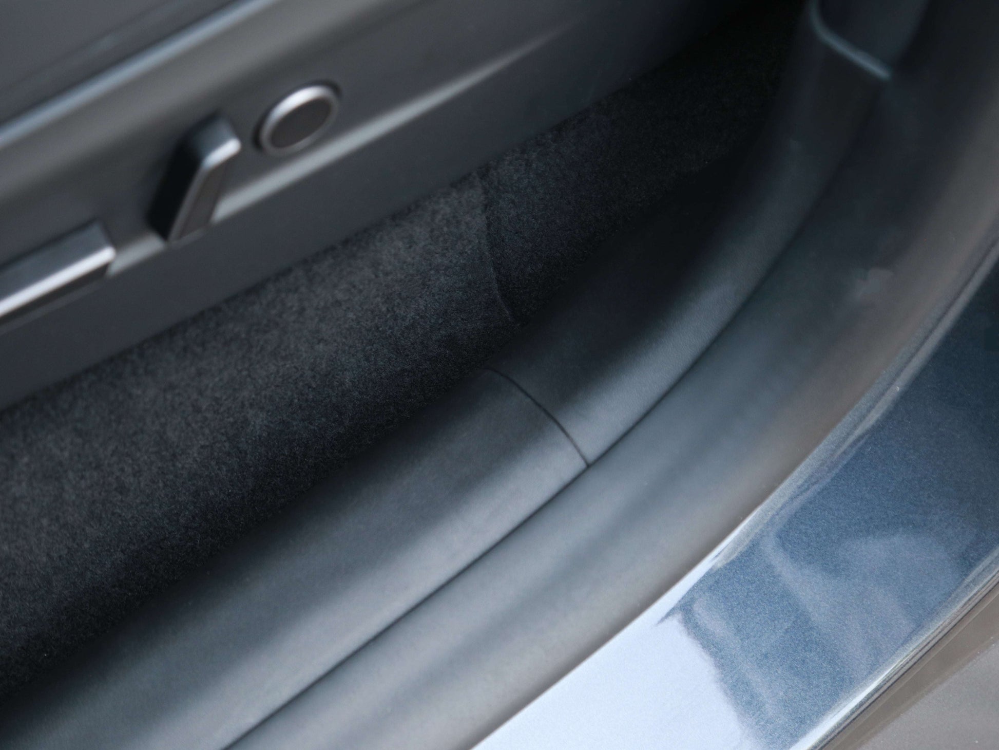 model-y-juniper-full-coverage-tpe-door-sill-protection-guard-covers-8pcs