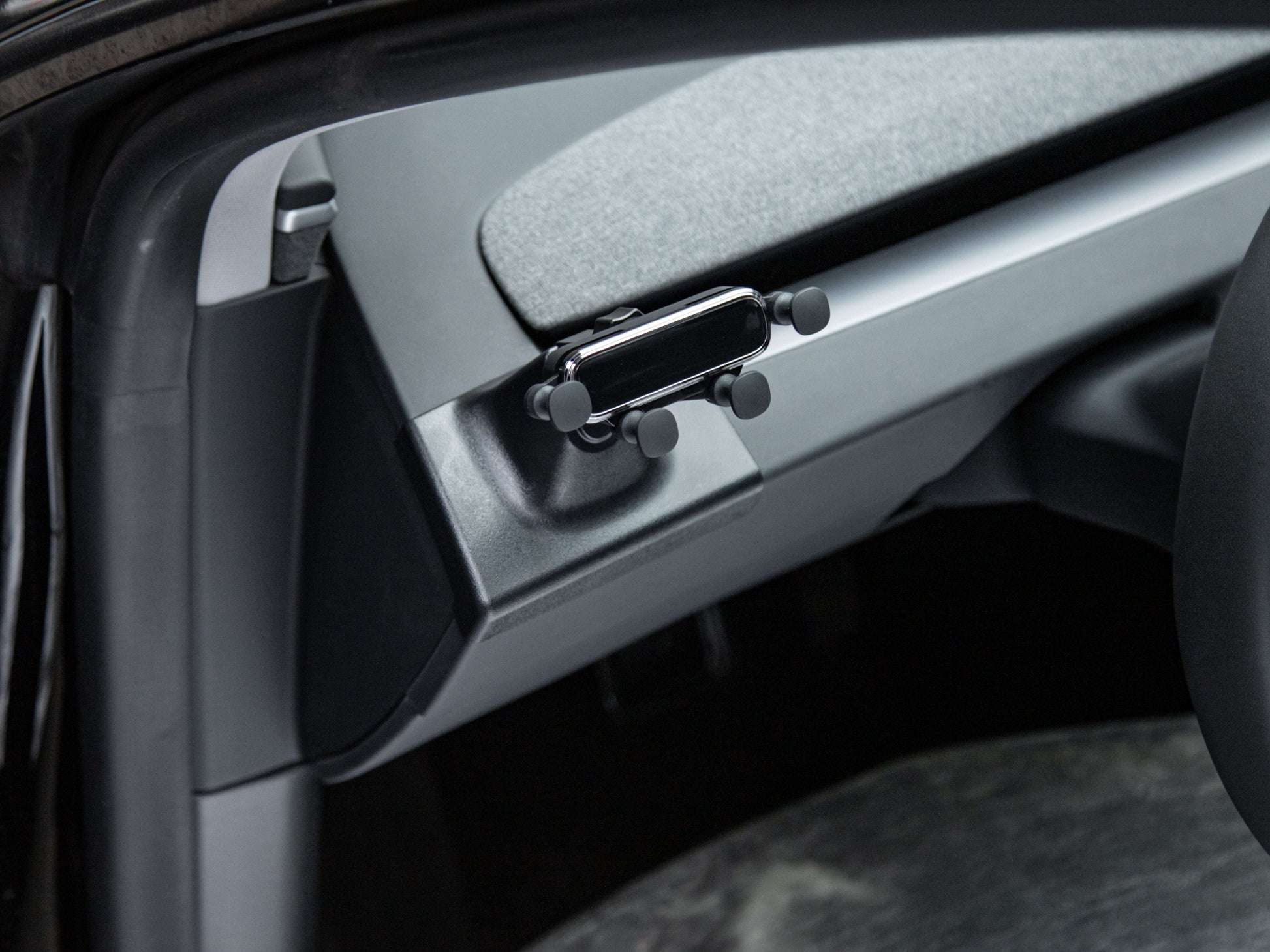 model-3-2017-2023-y-dashboard-air-vent-phone-holder-mount-magsafe-drop-down-copy