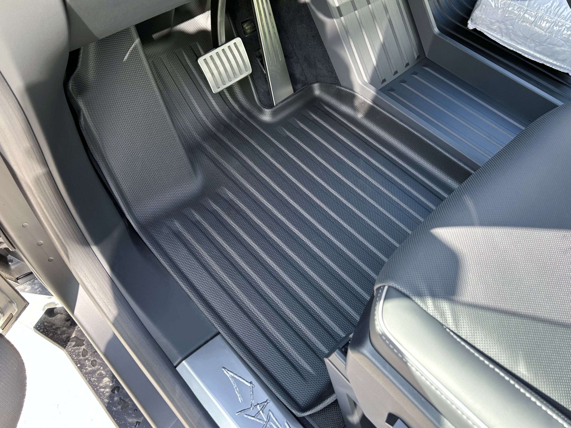cybertruck-tpe-all-weather-interior-floor-mats-3-pcs