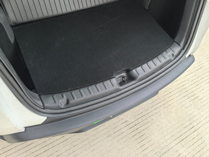Model Y Juniper 2026+: TPE Trunk Sill Cover