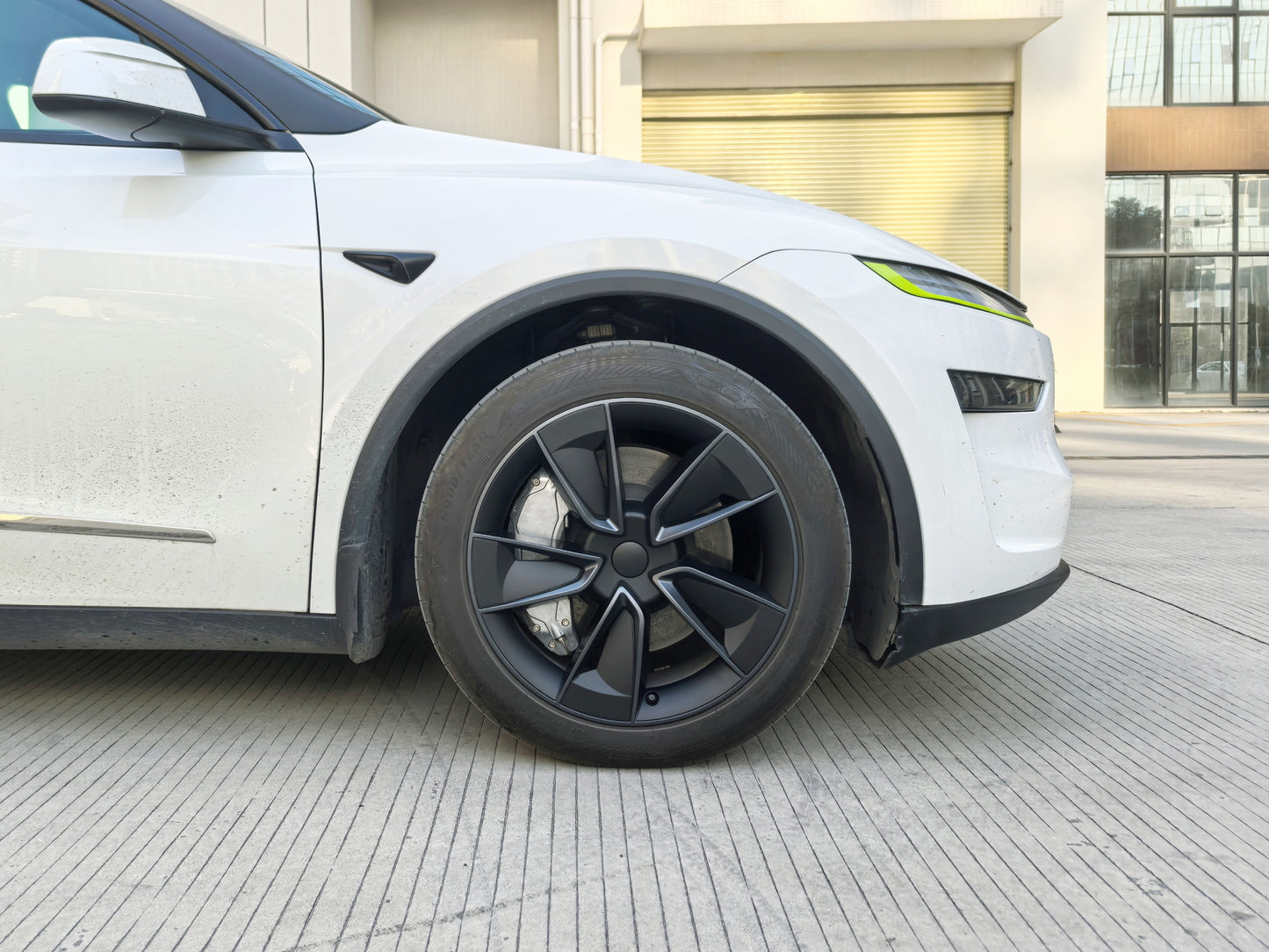 Model Y Juniper 2026+: Crossflow 19" Full Wheel Rim Protector Cover (4 PCs)