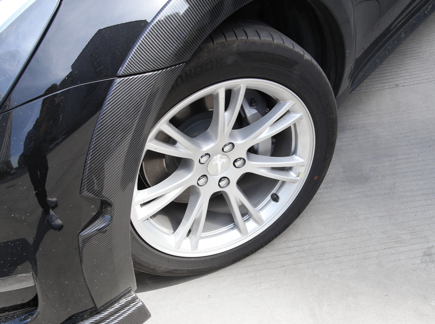 Model Y: Gemini 19" Chrome Centre Wheel Caps Kit