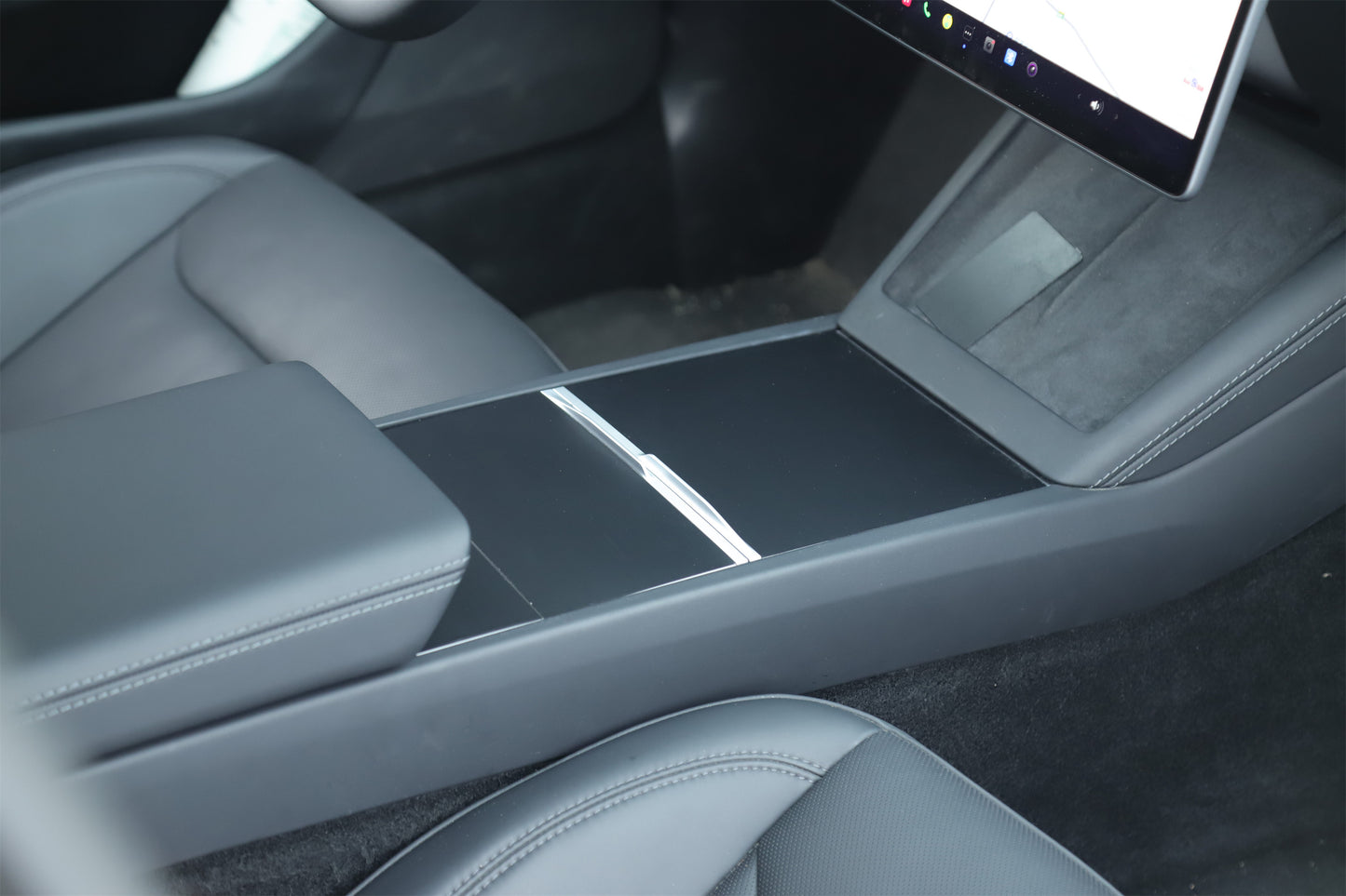 Model 3 Highland 2024-2025/ Model Y Juniper 2025: Centre Console Cover Wrap (3PCs) (T2 Gift)