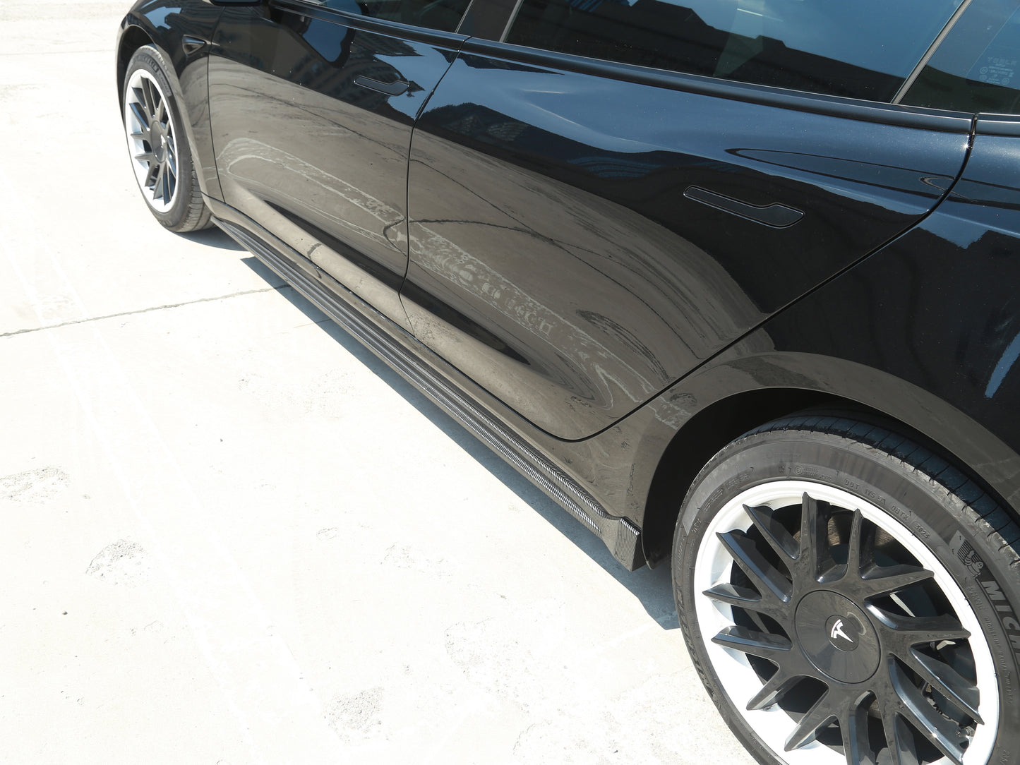 Model 3 Highland: Side Skirt Kit (2 PCs)