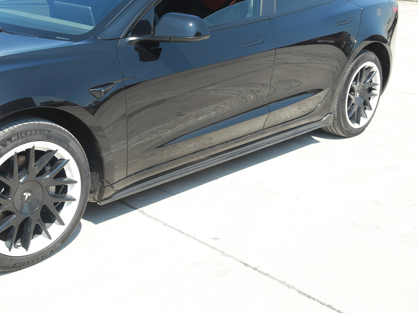 Model 3 Highland: Side Skirt Kit (2 PCs)