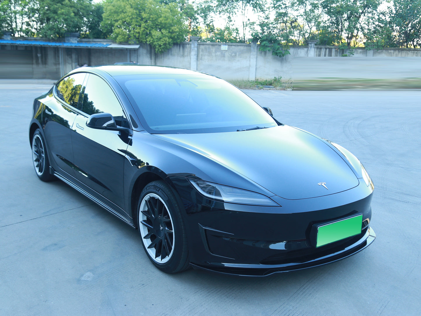 Model 3 Highland: Side Skirt Kit (2 PCs)