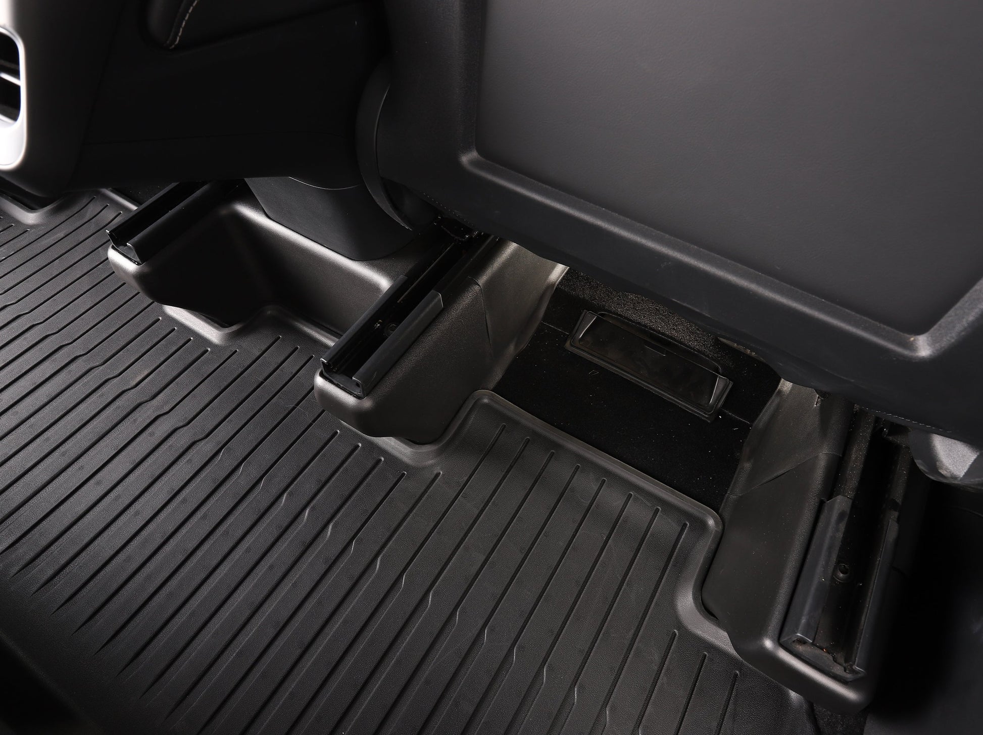 Model Y: Underseat Corner Edge Protector Cover (7 PCs)