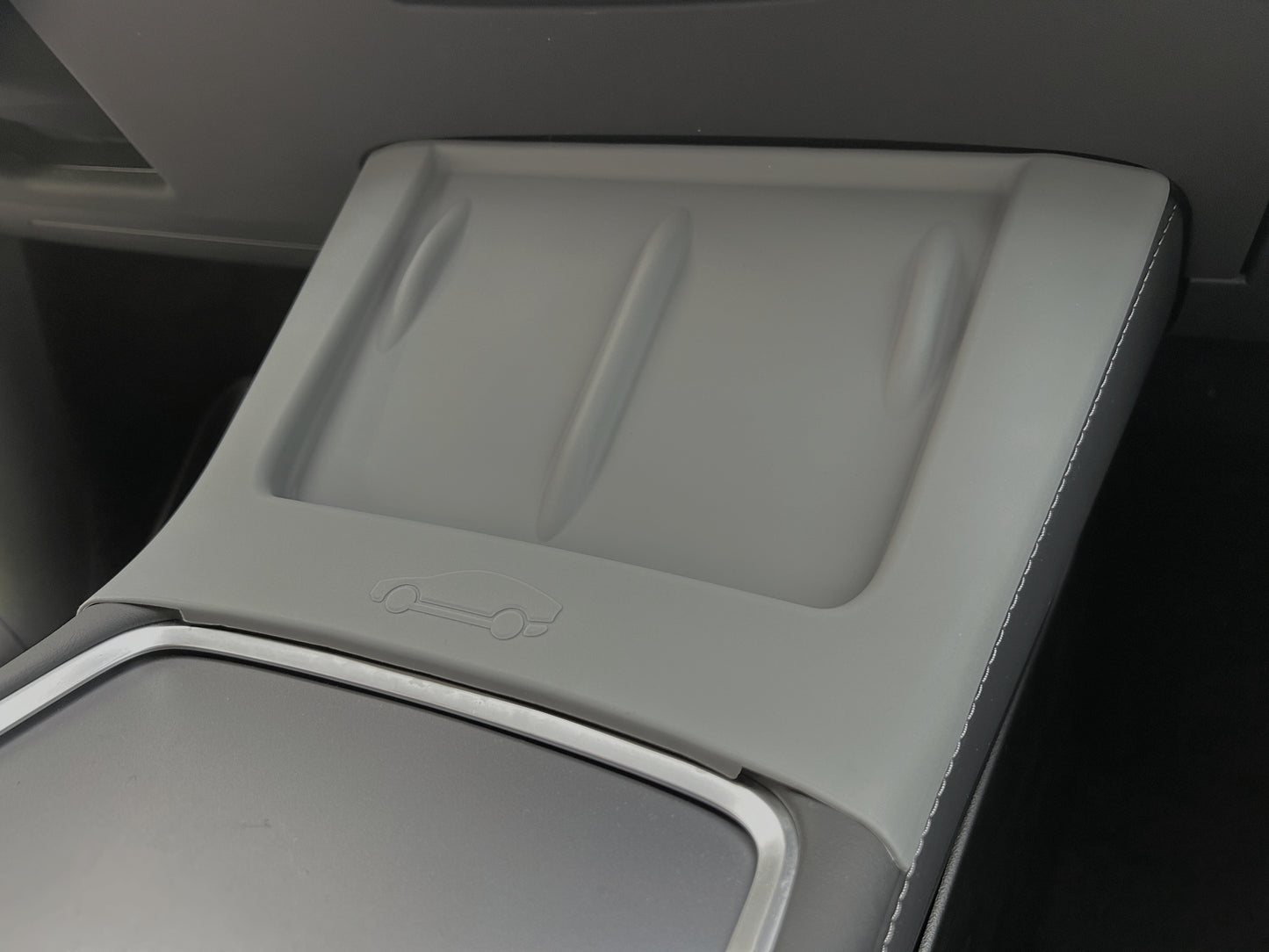 Model 3/Y: Wireless Charging Anti-Skid Silicone Cover Pads