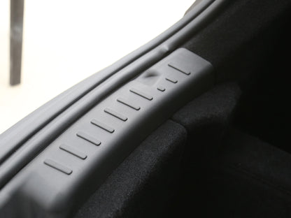 Model Y Juniper 2026+: TPE Trunk Sill Cover