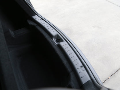 Model Y Juniper 2026+: TPE Trunk Sill Cover