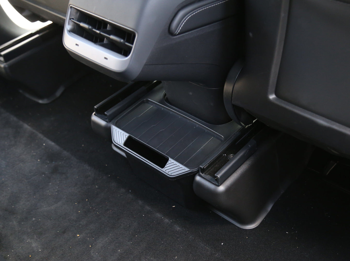 Model Y: Rear Passenger Centre Console Storage Bin