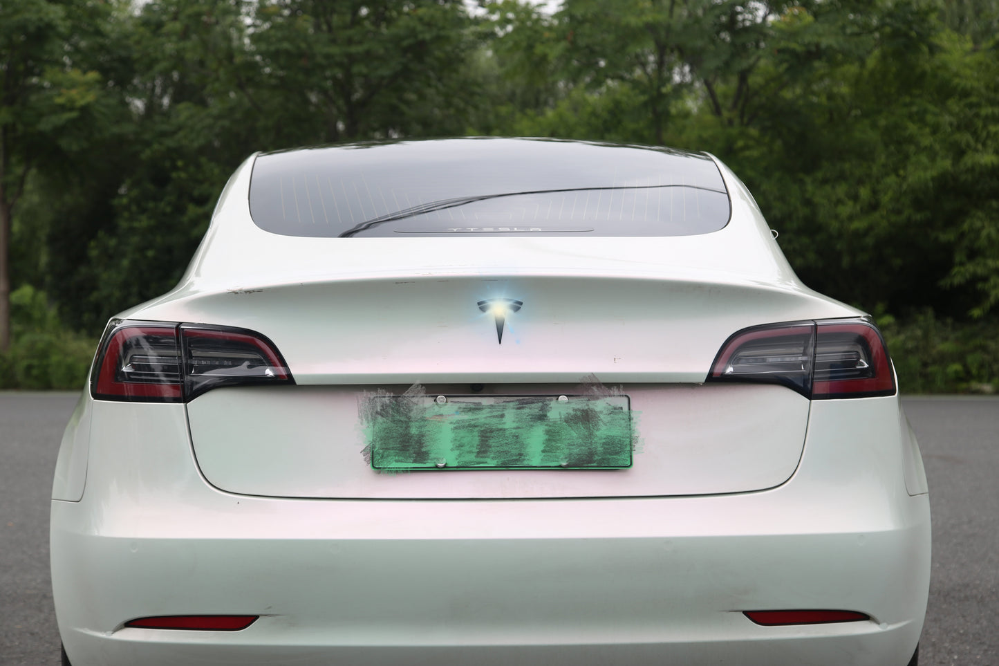 tesla-model-3-y-emblem-decal-kit-3pcs 4