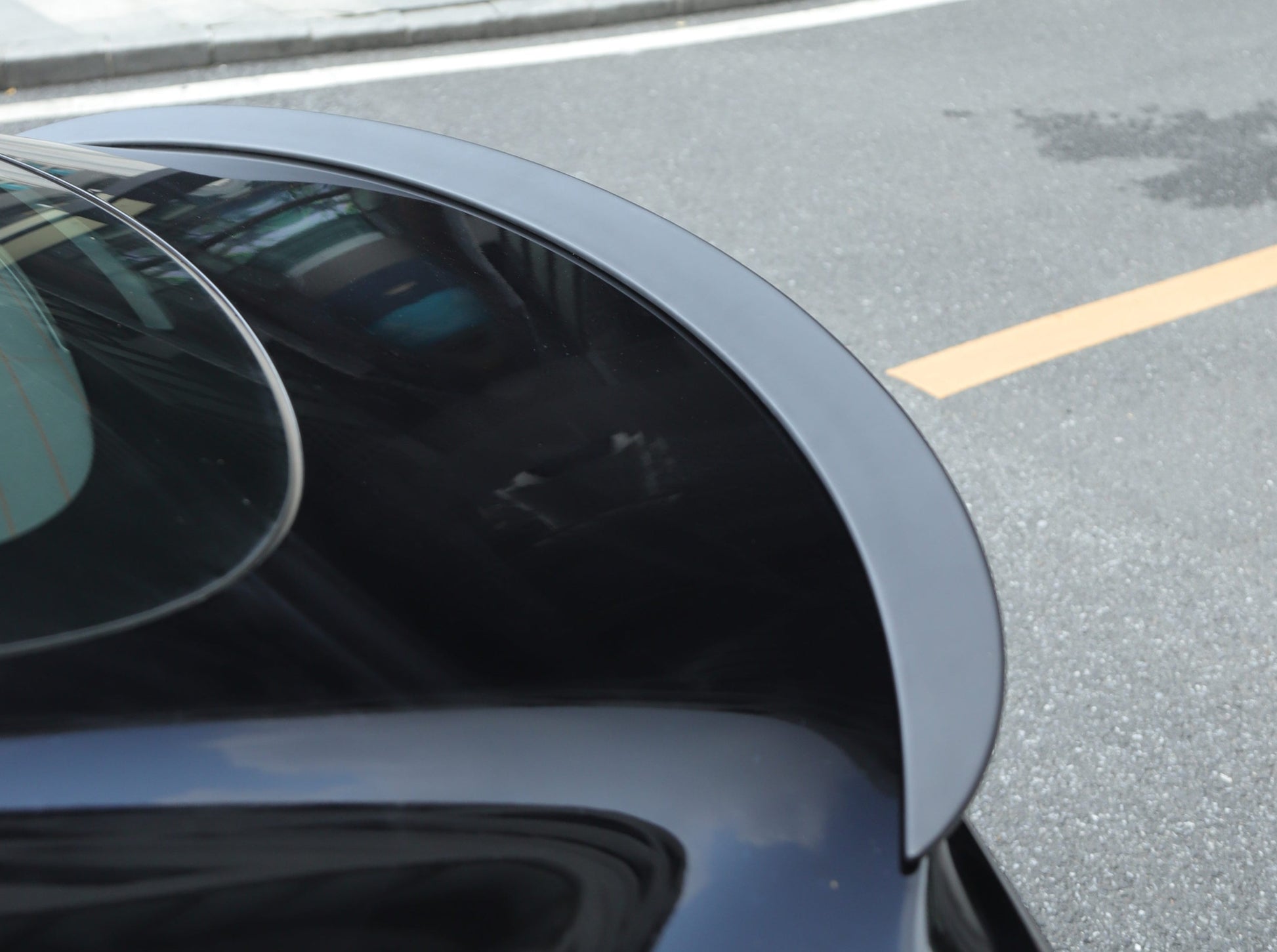 model-3-highland-2024-performance-spoiler-abs-coating